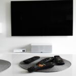 구형 TV에서 넷플릭스 보는 방법 3가지, 스마트 TV 없어도 OTT 시청 가능